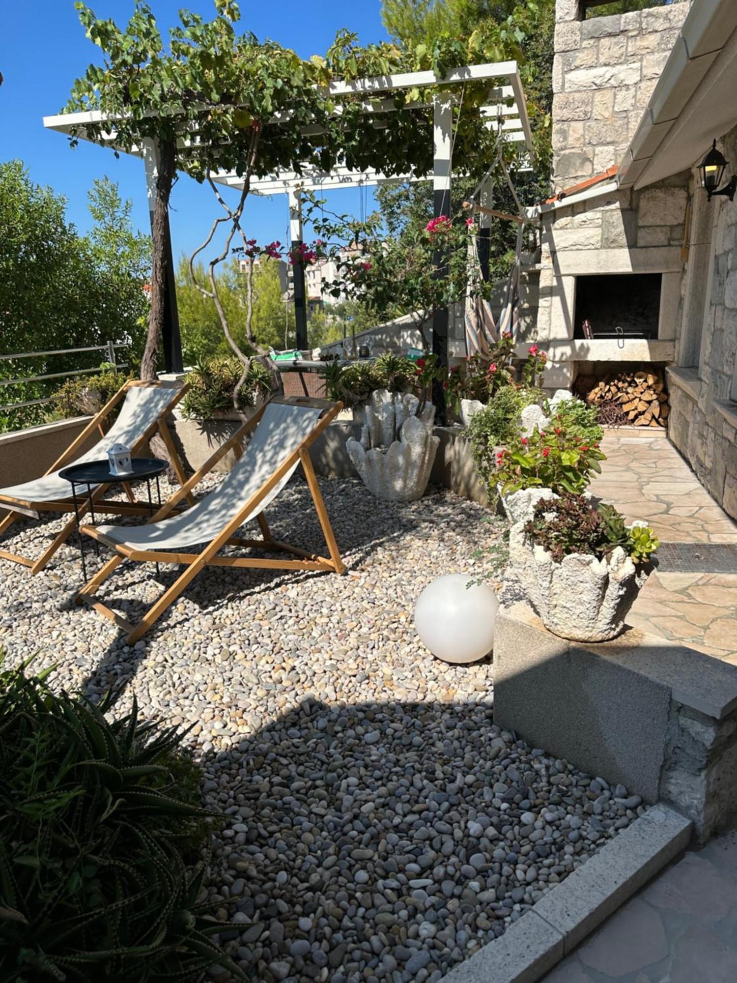 Romantic Stone- Studio apartman Omiš Esterno foto
