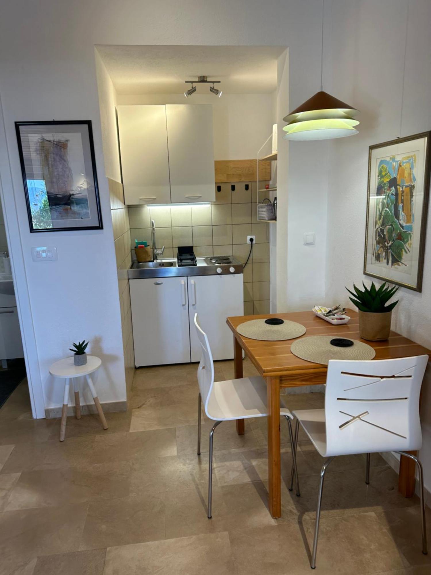 Romantic Stone- Studio apartman Omiš Esterno foto